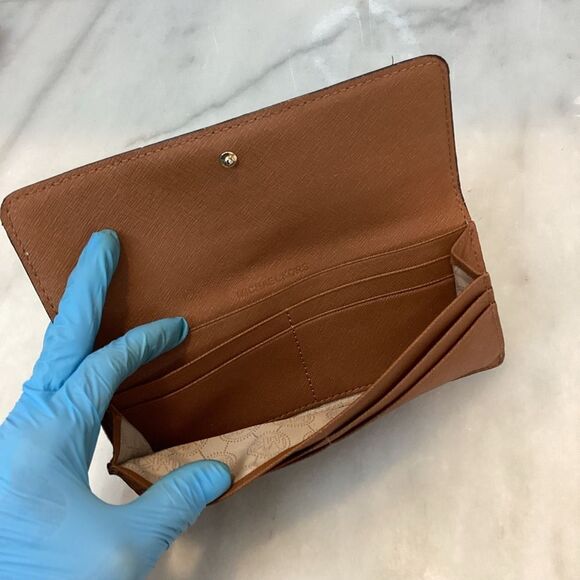 Michael Kors Slim Cross Grain Leather Full Sized Sleek Wallet - Picture 14 of 16